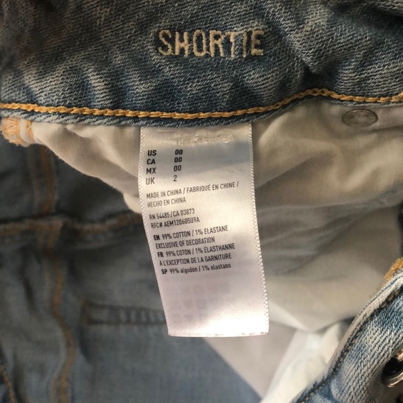 American Eagle Denim Shortie - Picture 6 of 6